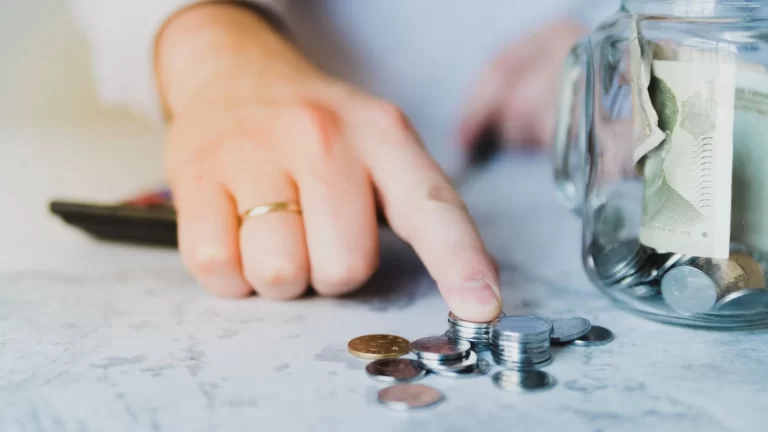 El subsidio para mayores de 52 años: un parany total para la reincorporación laboral Subsidio para mayores de 52 años: ¿un paran | Tràmits ™