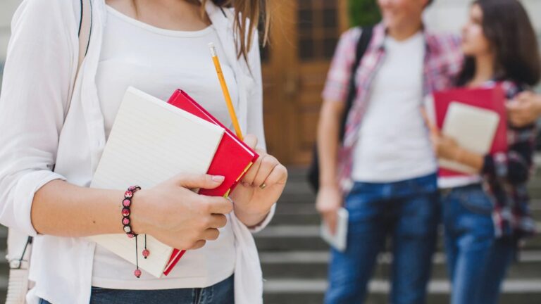 Les millors universitats del món segons el QS World University Rankings 2027 QS World University Rankings 2027 | Tràmits ™