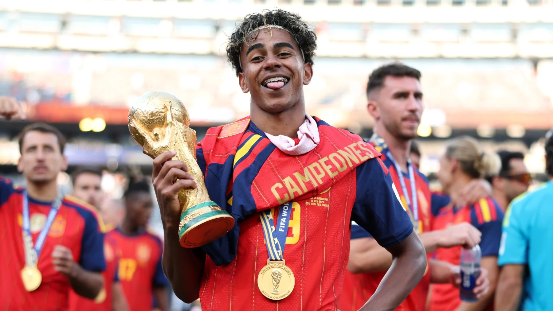 Lamine Yamal: La vida sense futbol | Tràmits ™